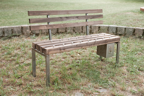 Pay & Sit – The Private Bench